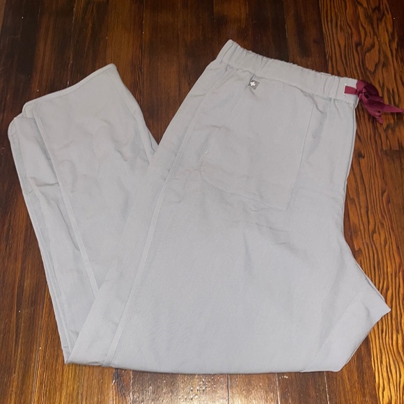 Womens Figs Prestea crop pant cement - Picture 3 of 9